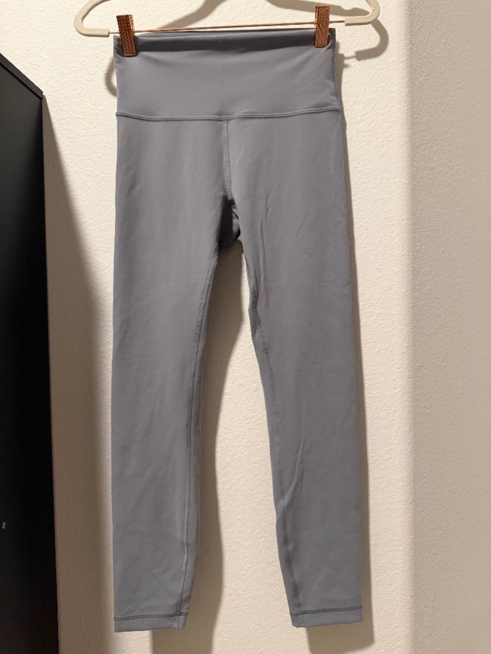 lululemon Wunder Train High-Rise Tight 25" in Rhino Grey, Size 6